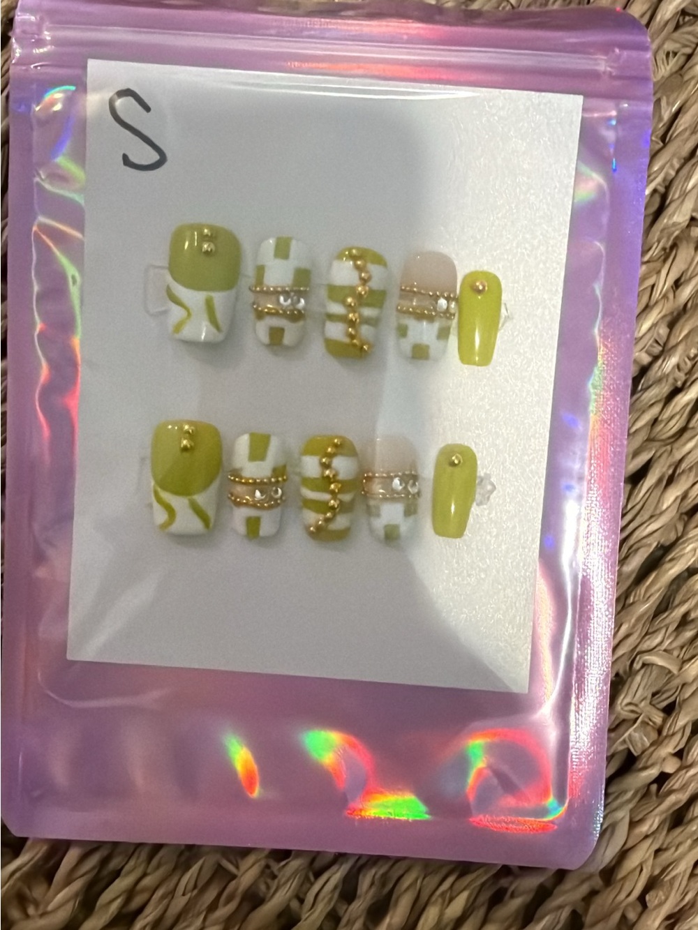 💚 Green & White Embellished Press-On Nail Set 💚